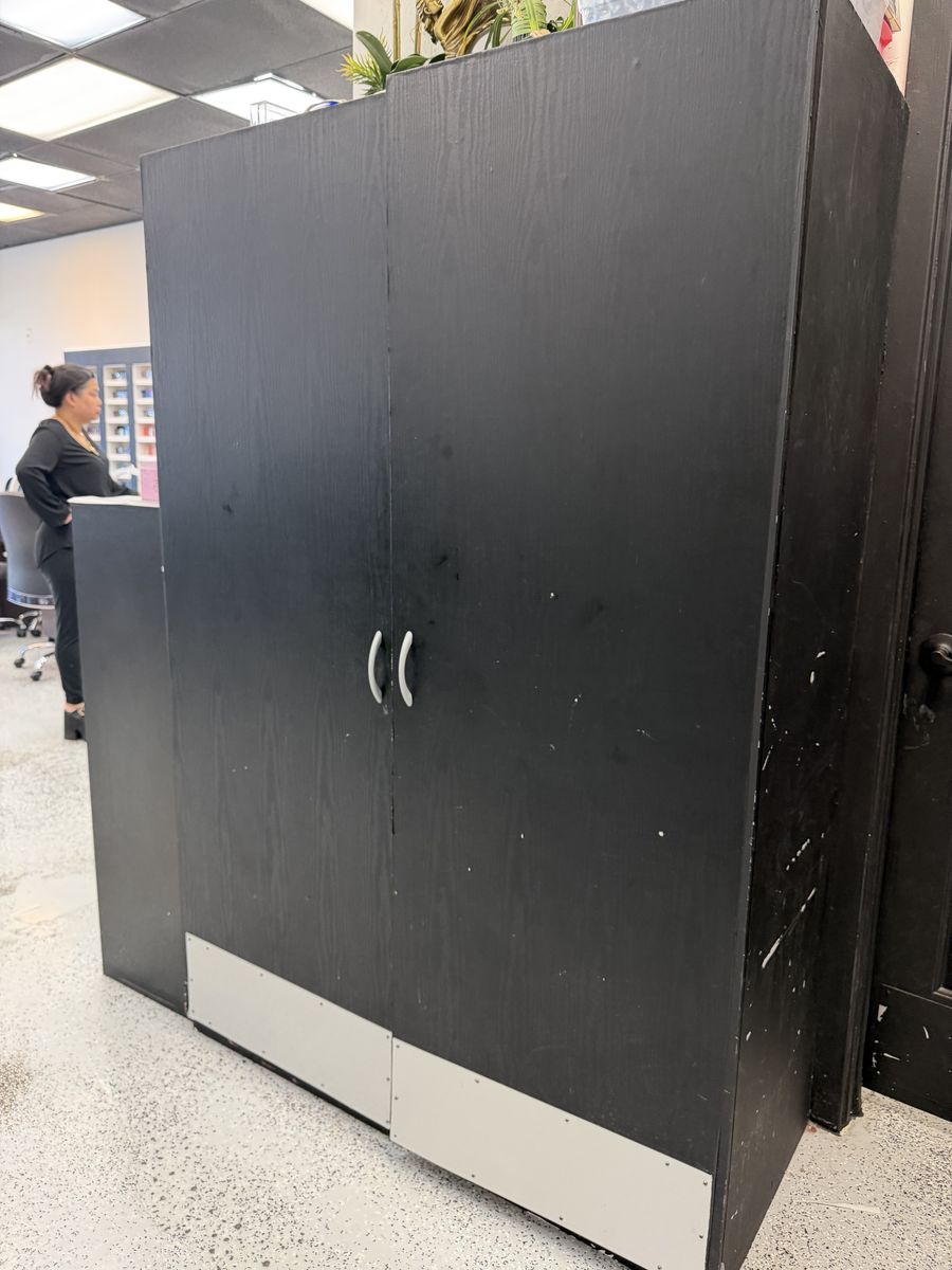 Cabinets With Shelves