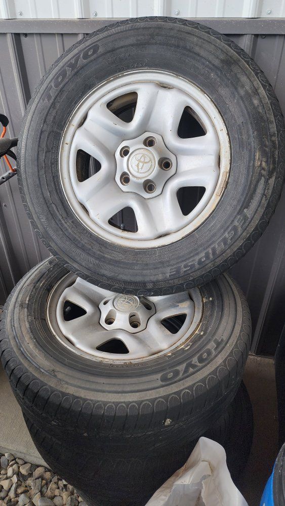 Toyota Tacoma 15" 5 lug stock wheels and tires