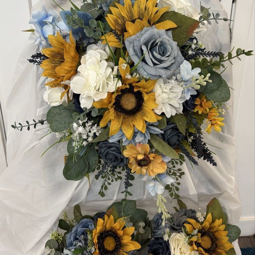 18 piece blues and sunflower wedding flower set