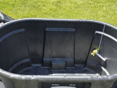 100 gallon Rubbermaid cold plung