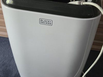 NEW- PORTABLE AC Unit ( Black&Decker)