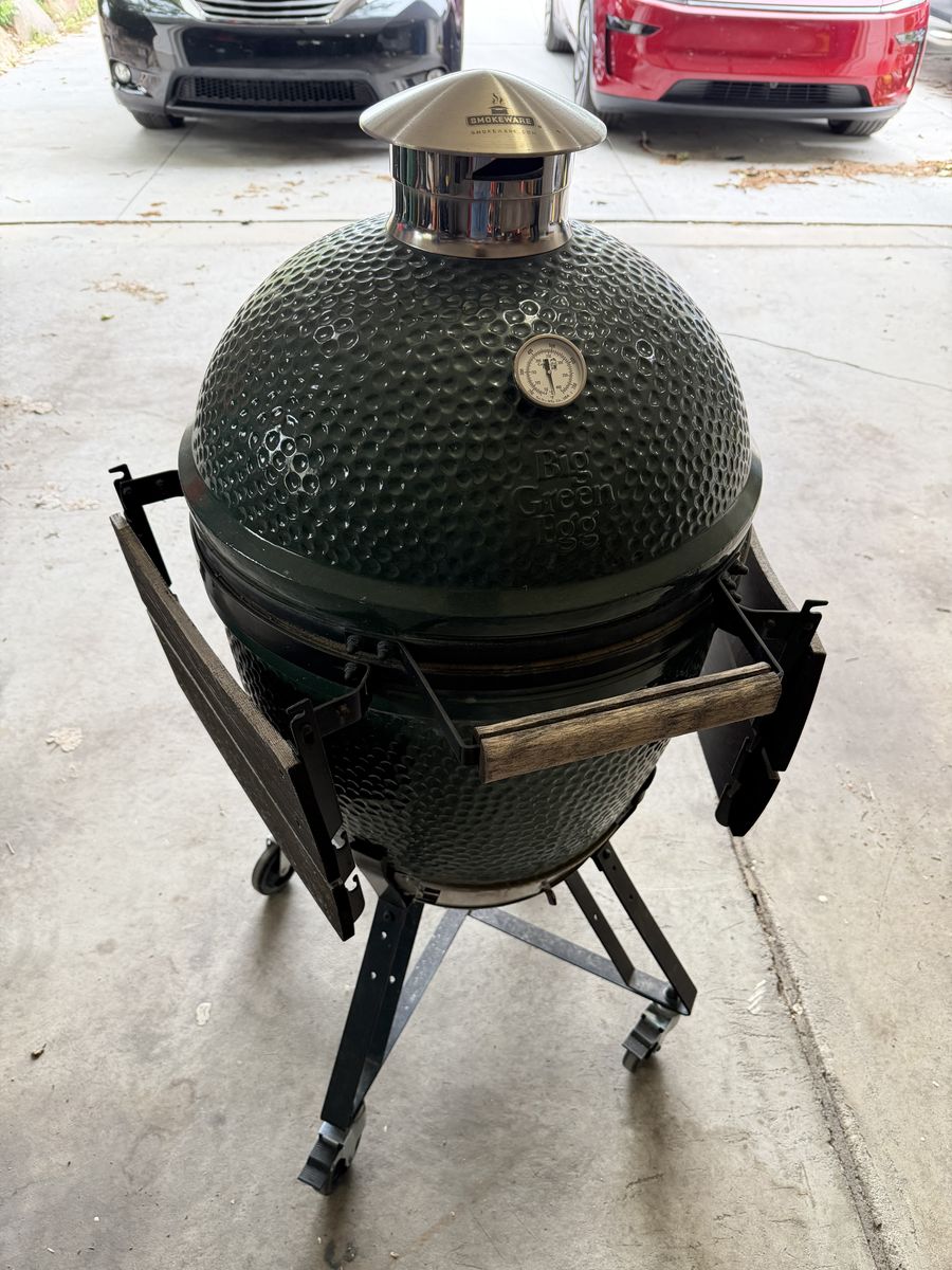 Big Green Egg Large with Accessories