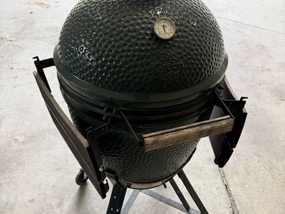 Big Green Egg Large with Accessories