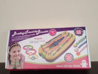 Braiding Friendship Bracelet DIY Craft Kit with Loom and Threads