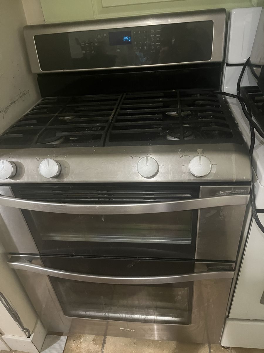 Whirlpool Stainless Steel Gas Range with Double Oven 