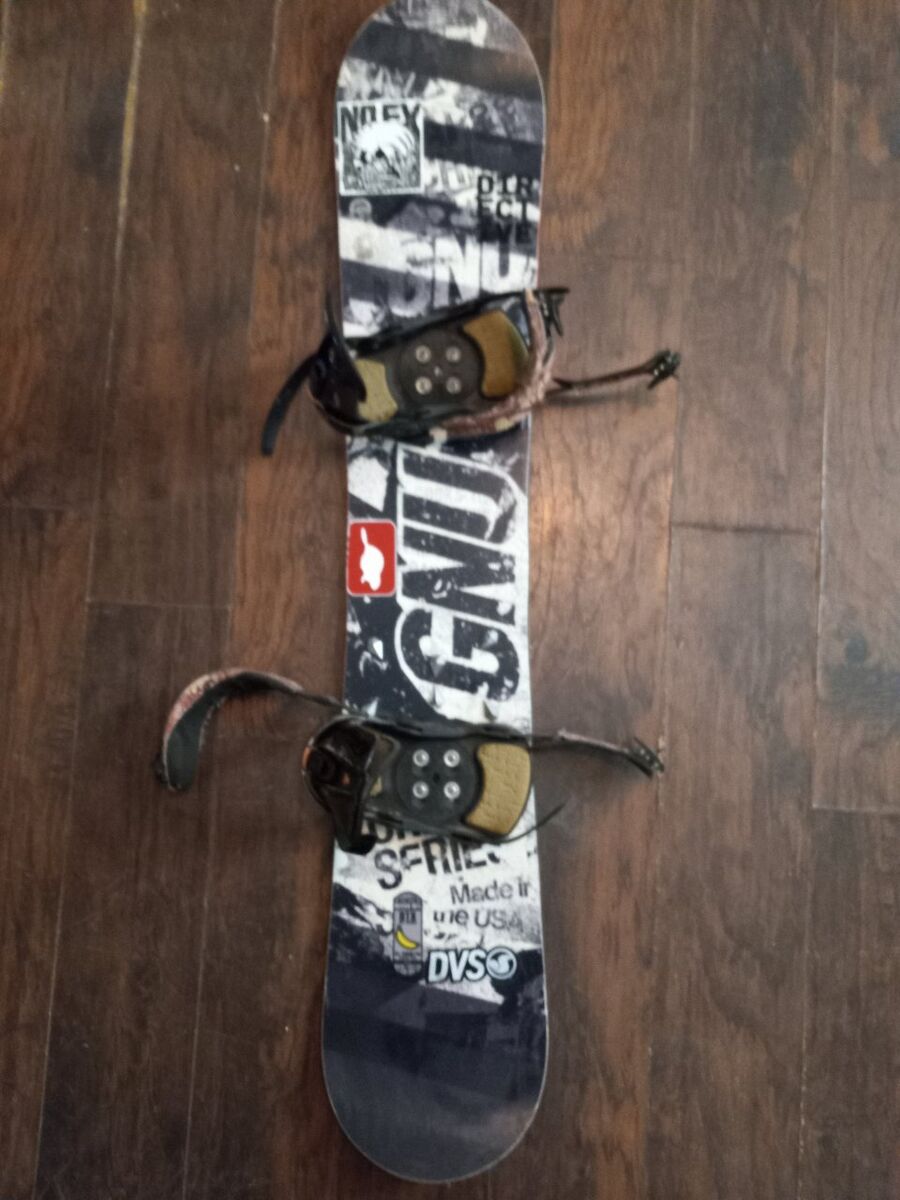 mens snowboard