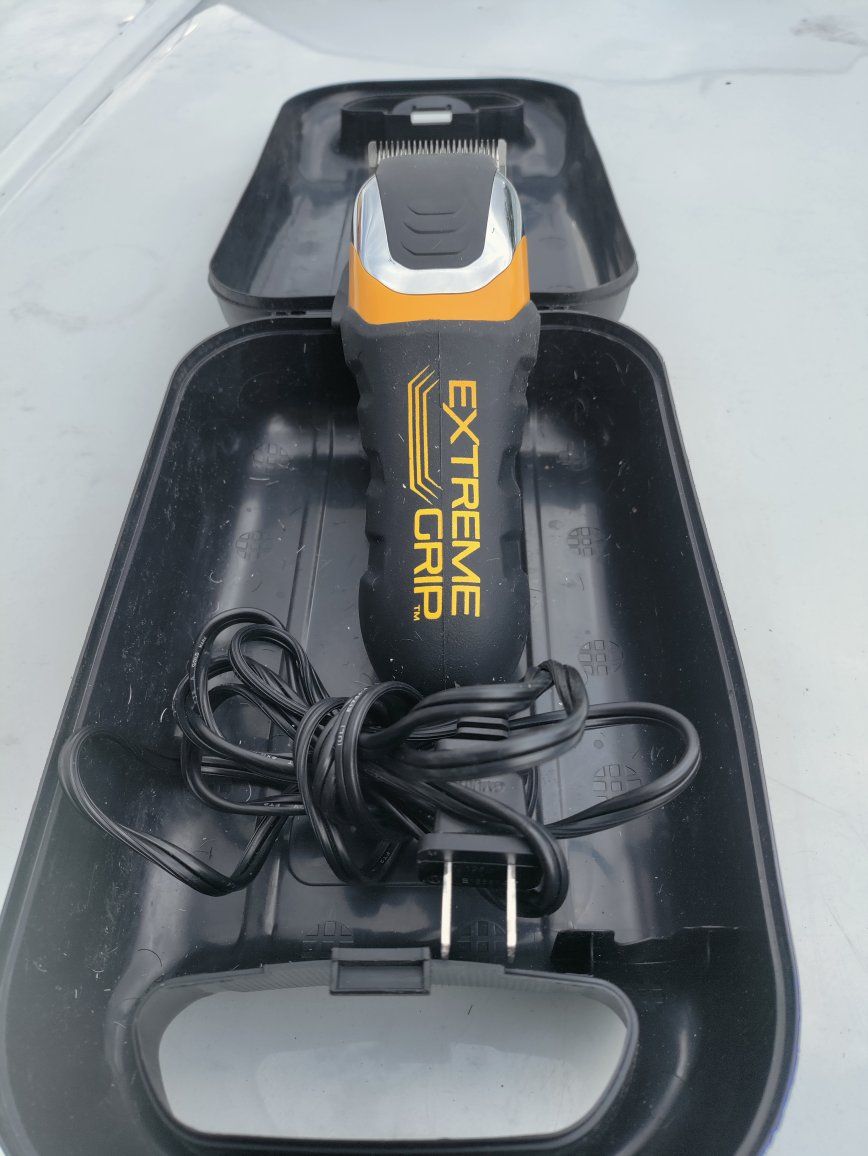 Wahl Extreme Grip Hair Clipper Haircutting Kit with Storage Case