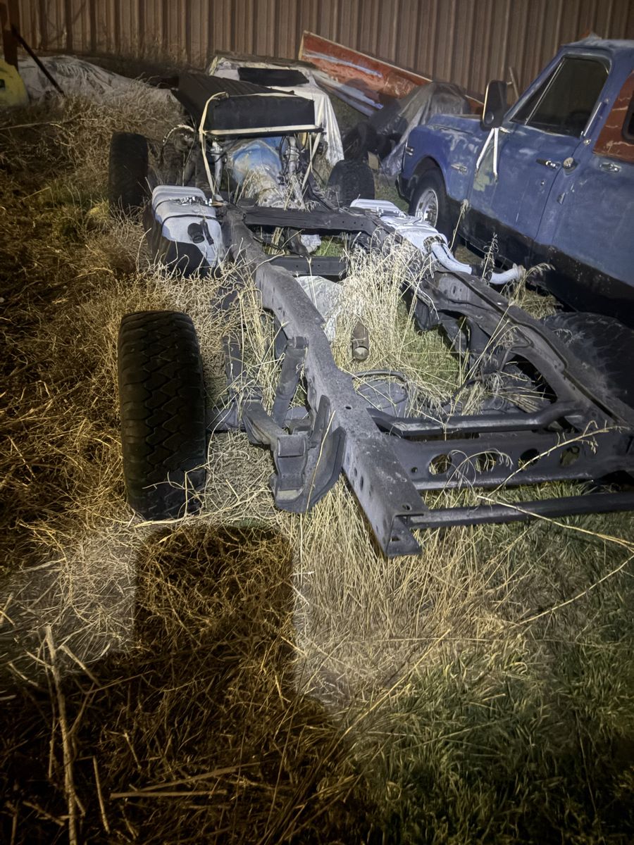 Square body complete 4x4 chassis