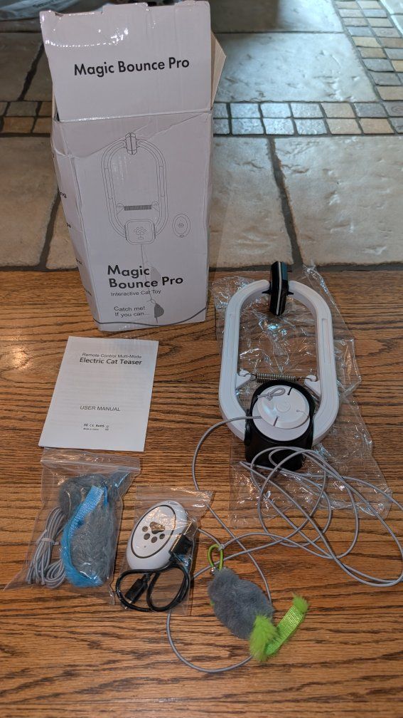Brand new interactive cat toy Magic Bounce Pro