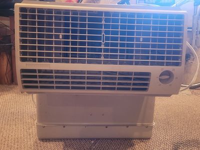 Champion water/swamp cooler window mount.