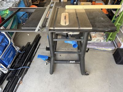 Delta 36-725T2 10” Table Saw with Rip Fence and Mobile Base ($350 OBO)