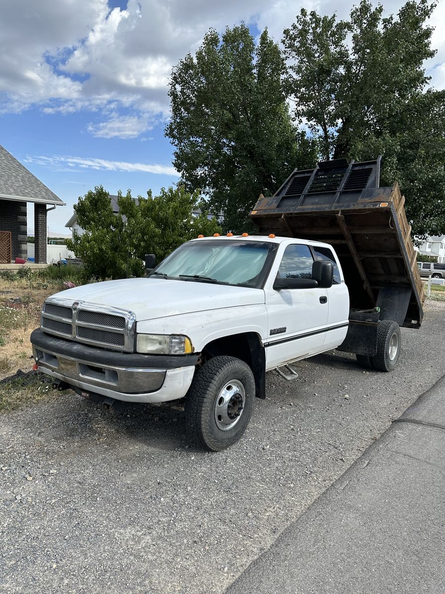 1997 Dodge Ram 3500 Laramie SLT