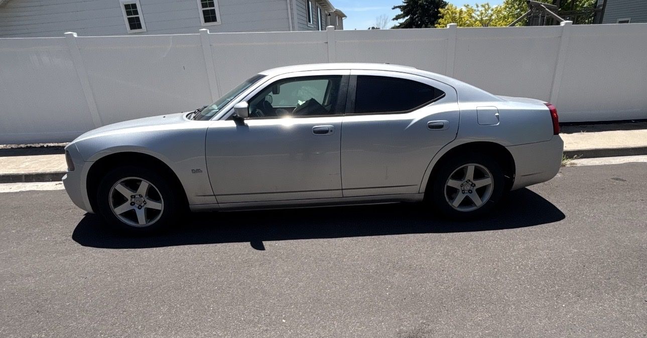 2010 Dodge Charger V6