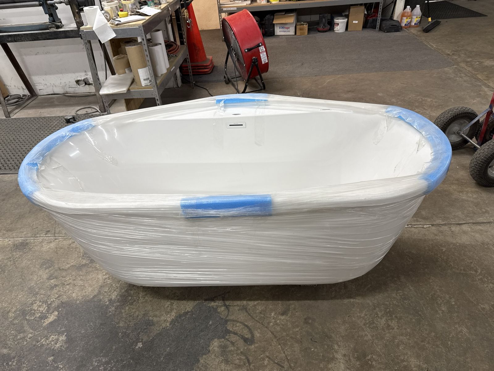 Maax Stand Alone Tub