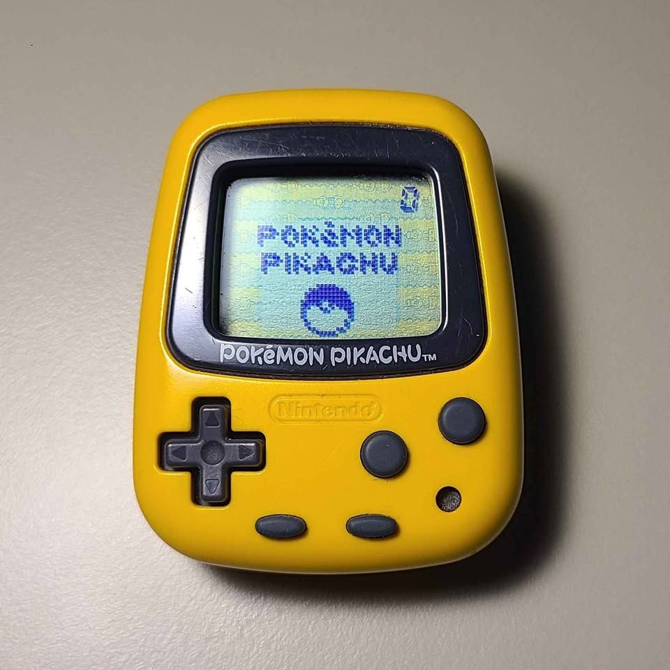1998 Pokemon Pocket Pikachu Pedometer Tested Working w/Battery Cover