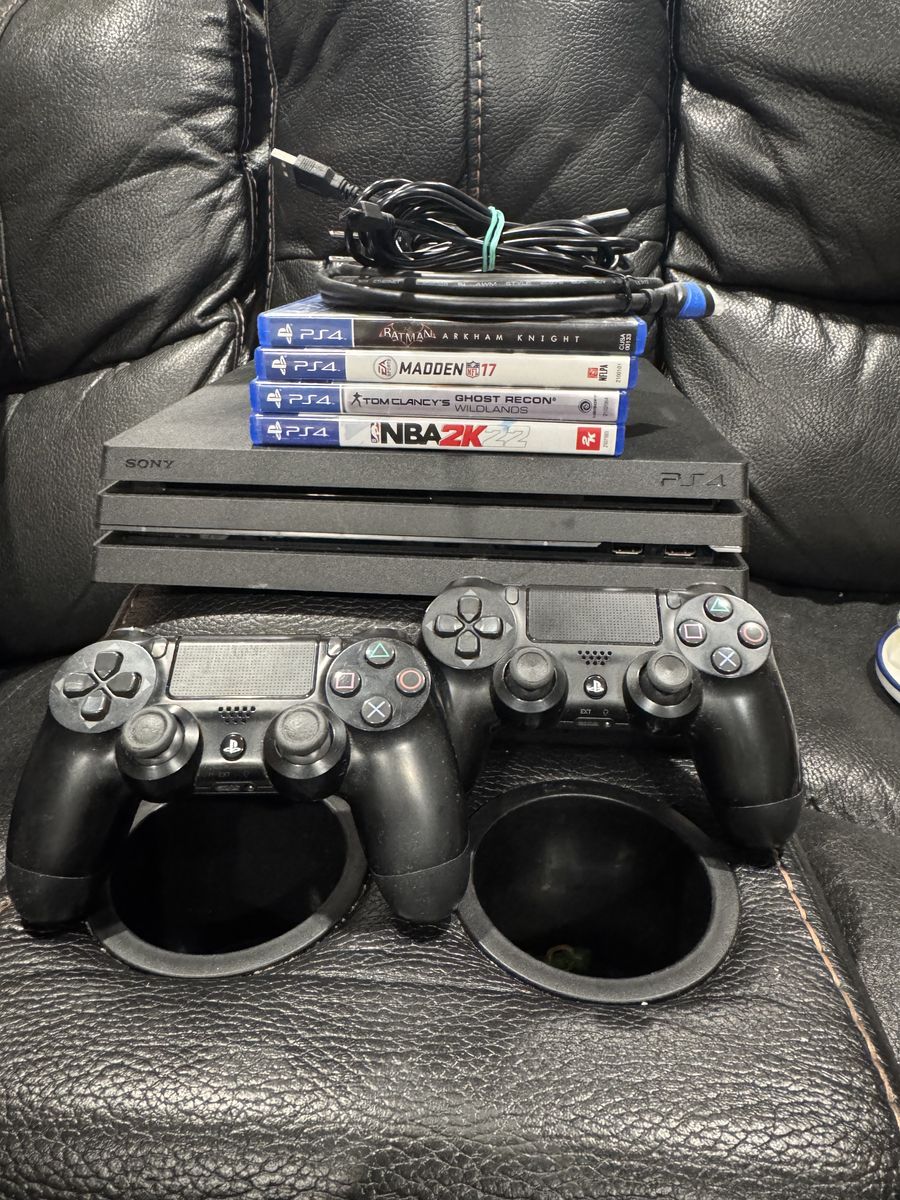 PS4 PRO Bundle
