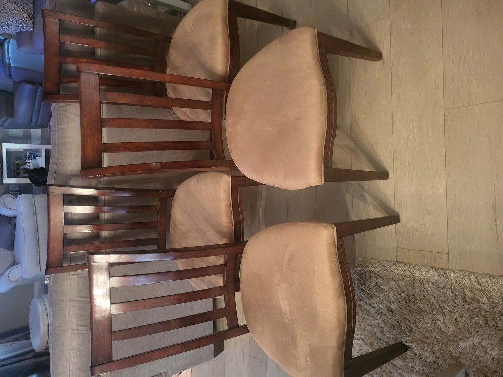 4 dining chairs