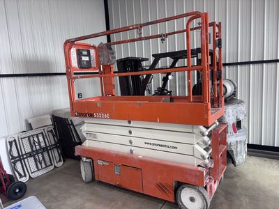 2019 snorkel S3226E scissor lift