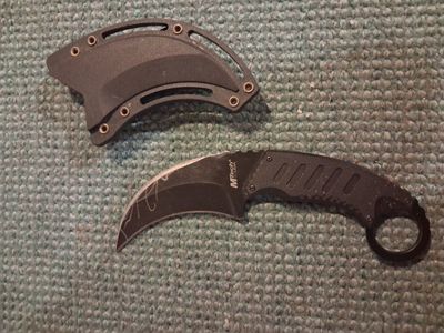MTech USA MT-665BK Tactical Karambit Fixed Blade Neck Knife.