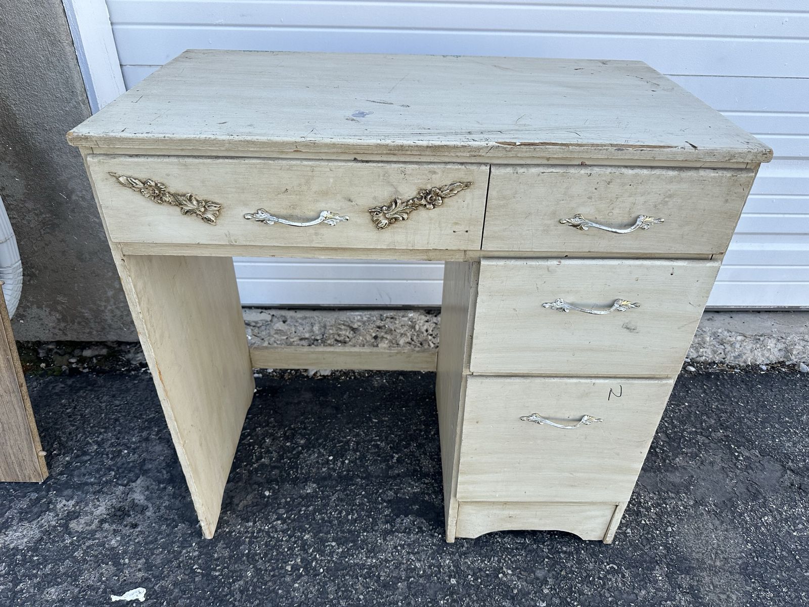 PROJECT Small Wood Desk