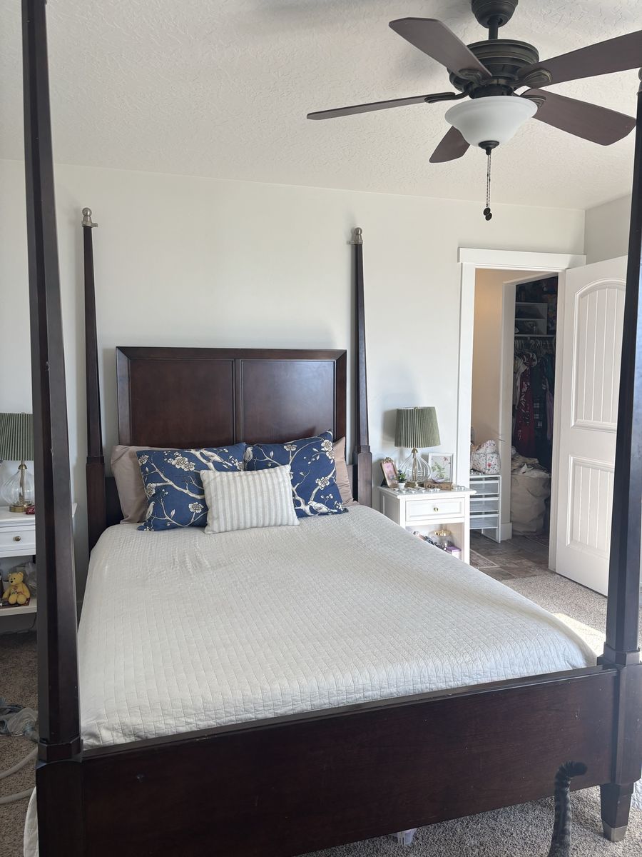 Dark Wood Queen Size Four-Poster Canopy Bed Frame - Classic Style