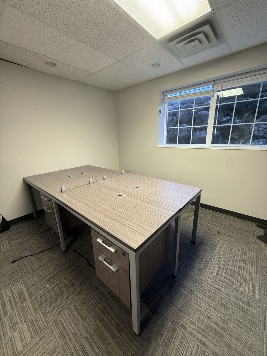 4 person office work station