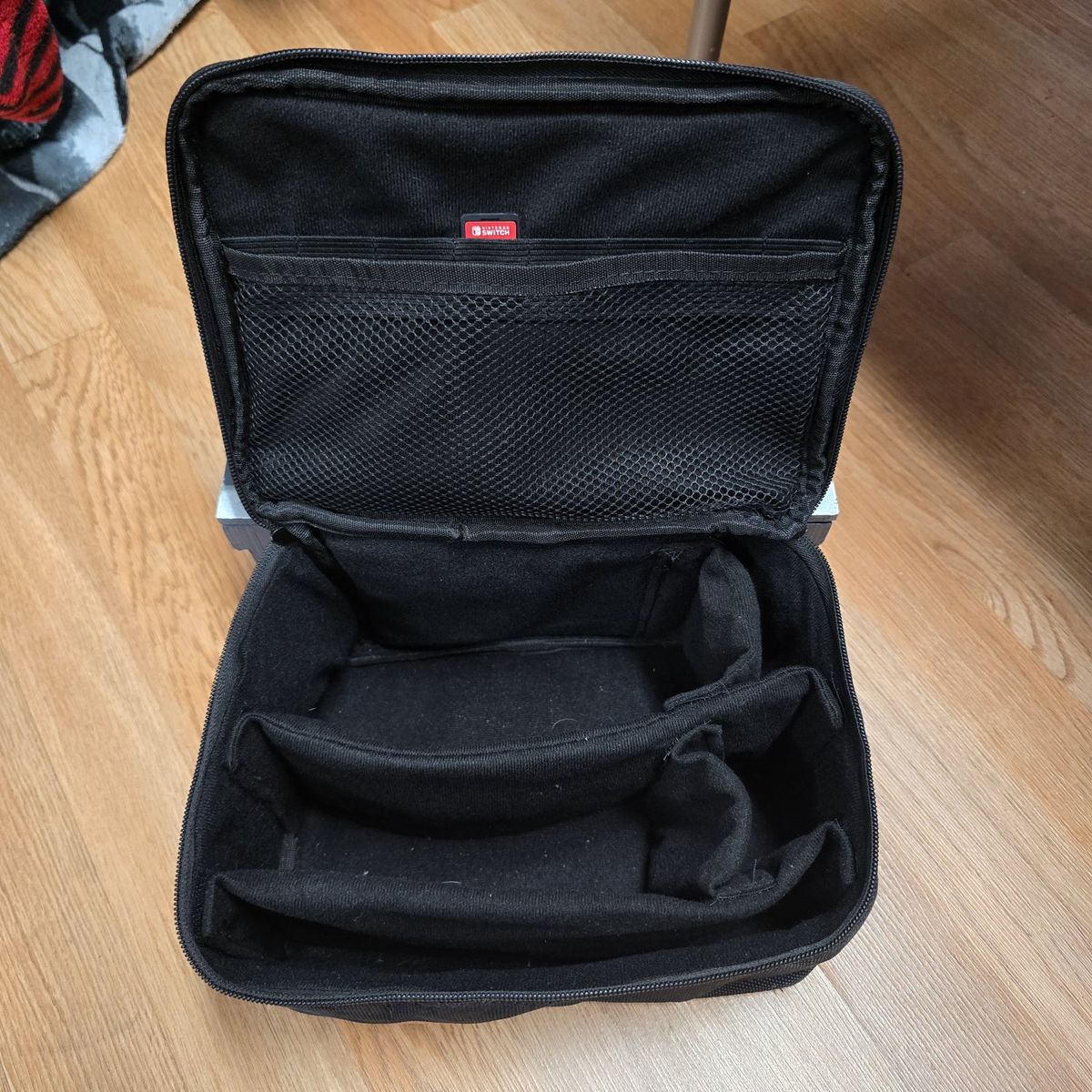 Main image 11