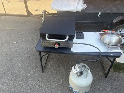 Blackstone Portable Grill w 20 lb propane tank