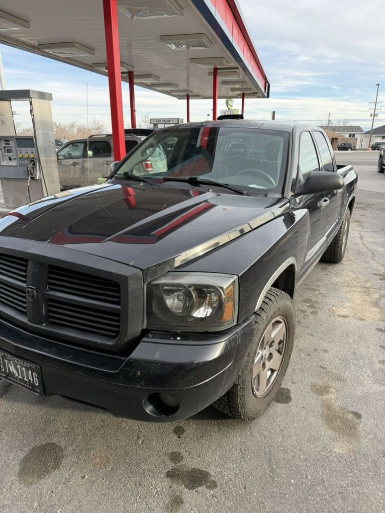 2006 DODGE DAKOTA SLT