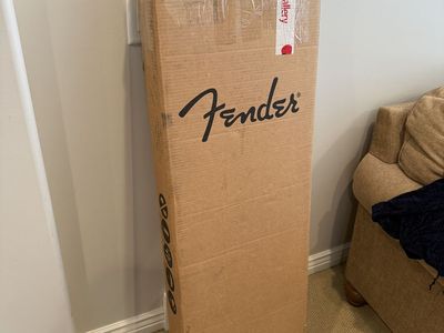 Guitar Shipping Box #2 – Electric Fender