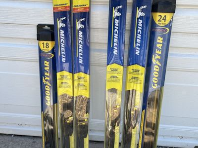 3 sets of 18 and 20 in windshield wipers