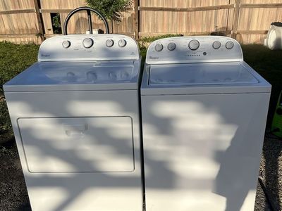 Whirlpool washer and dryer set in great condition for sale