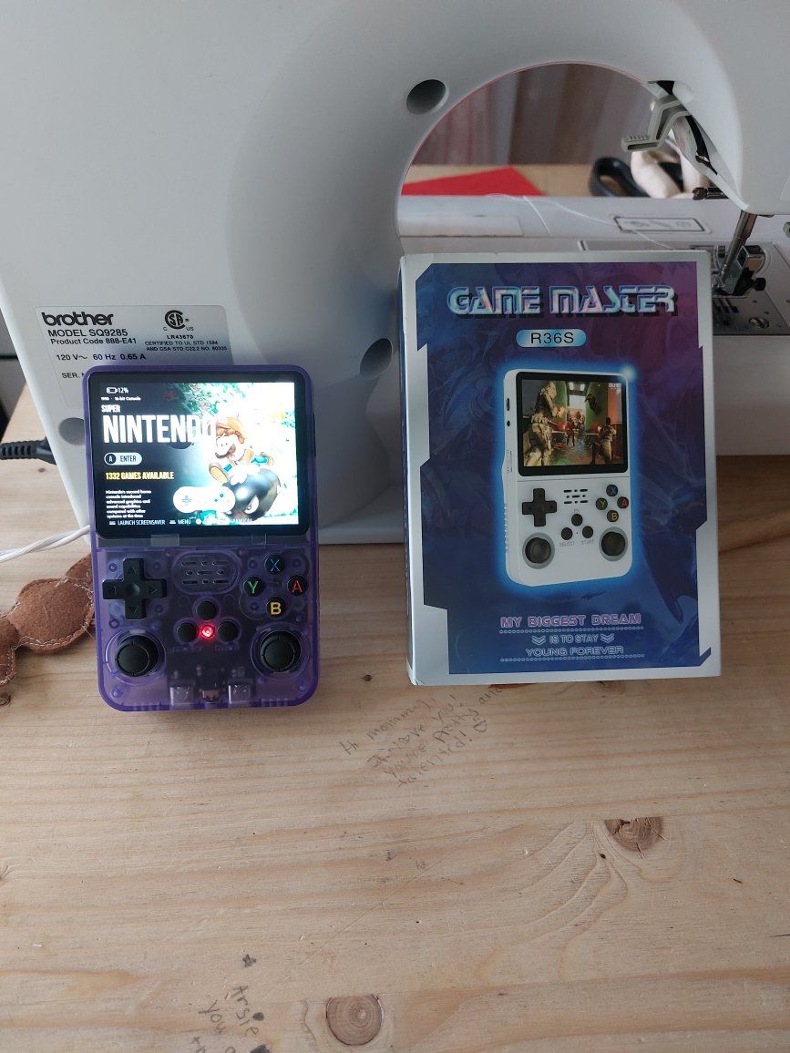 Retro Video game Emulator, all consoles and games pre loaded! R36S Handheld Retro Game Console - 3.5" IPS Screen, 64GB Sto