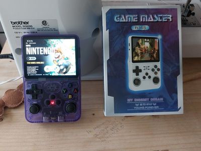 Retro Video game Emulator, all consoles and games pre loaded! R36S Handheld Retro Game Console - 3.5" IPS Screen, 64GB Sto