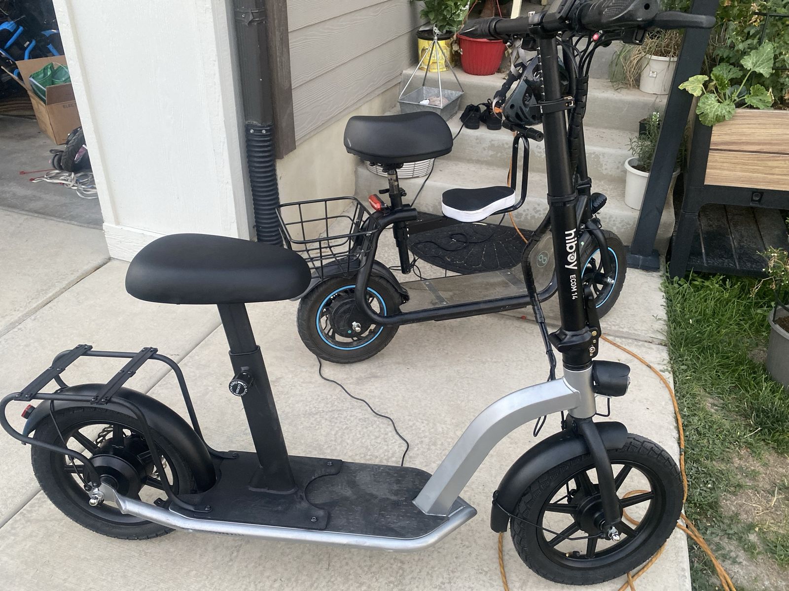 Hiboy ECOM 14 Eco Scooter with Seat and Basket