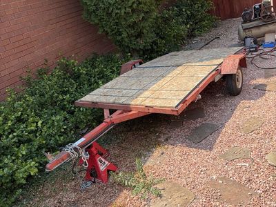Flatbed foldable trailer
