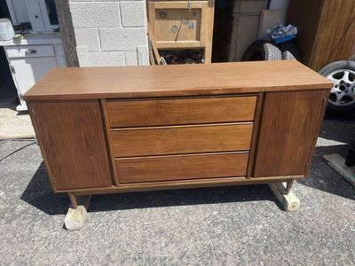 LOWBOY DRESSER