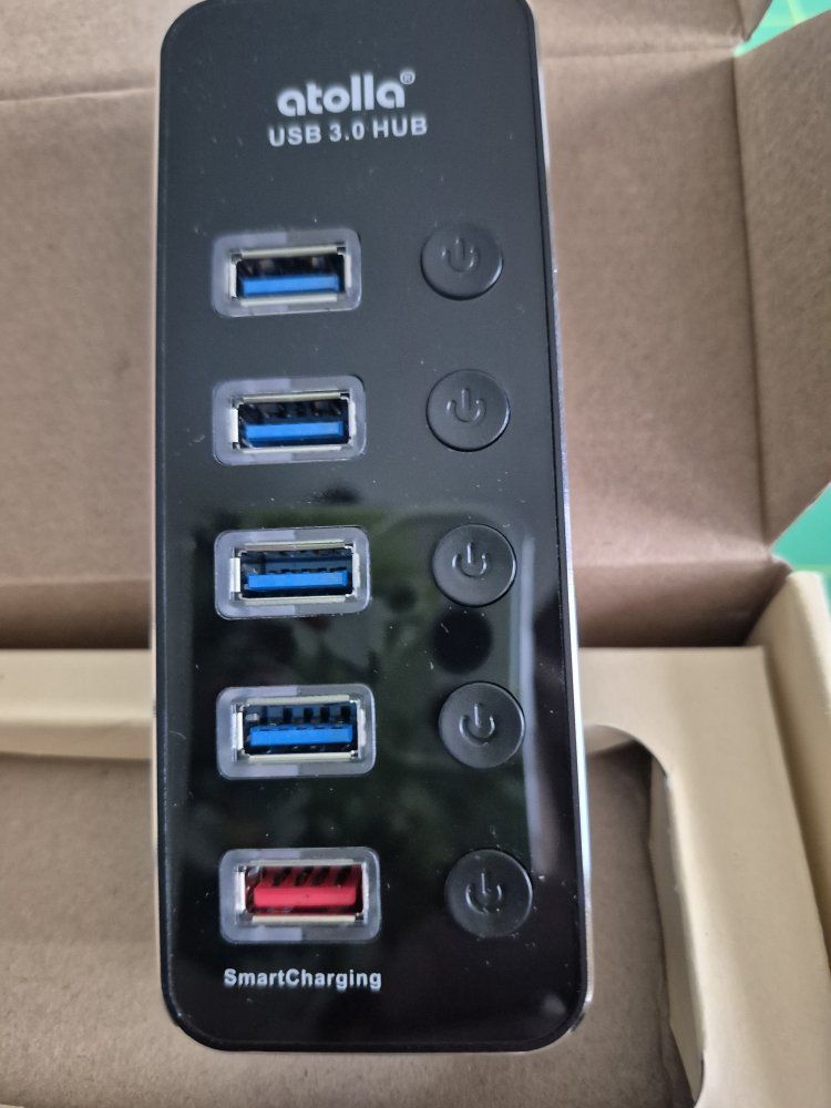Atolla D2 Powered USB 3.0 Hub 4 Data Ports + 1 Smart Charging Port