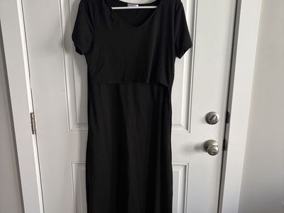 Ekouaer Black Short Sleeve Maternity/Nursing Midi Dress Size M