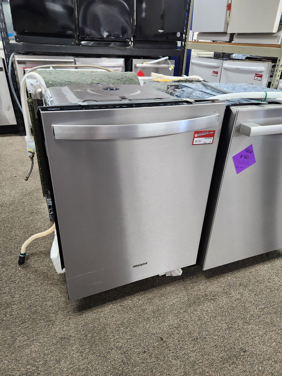 Whirlpool Stainless Steel Dishwasher - Modern, Efficient & Gently Used