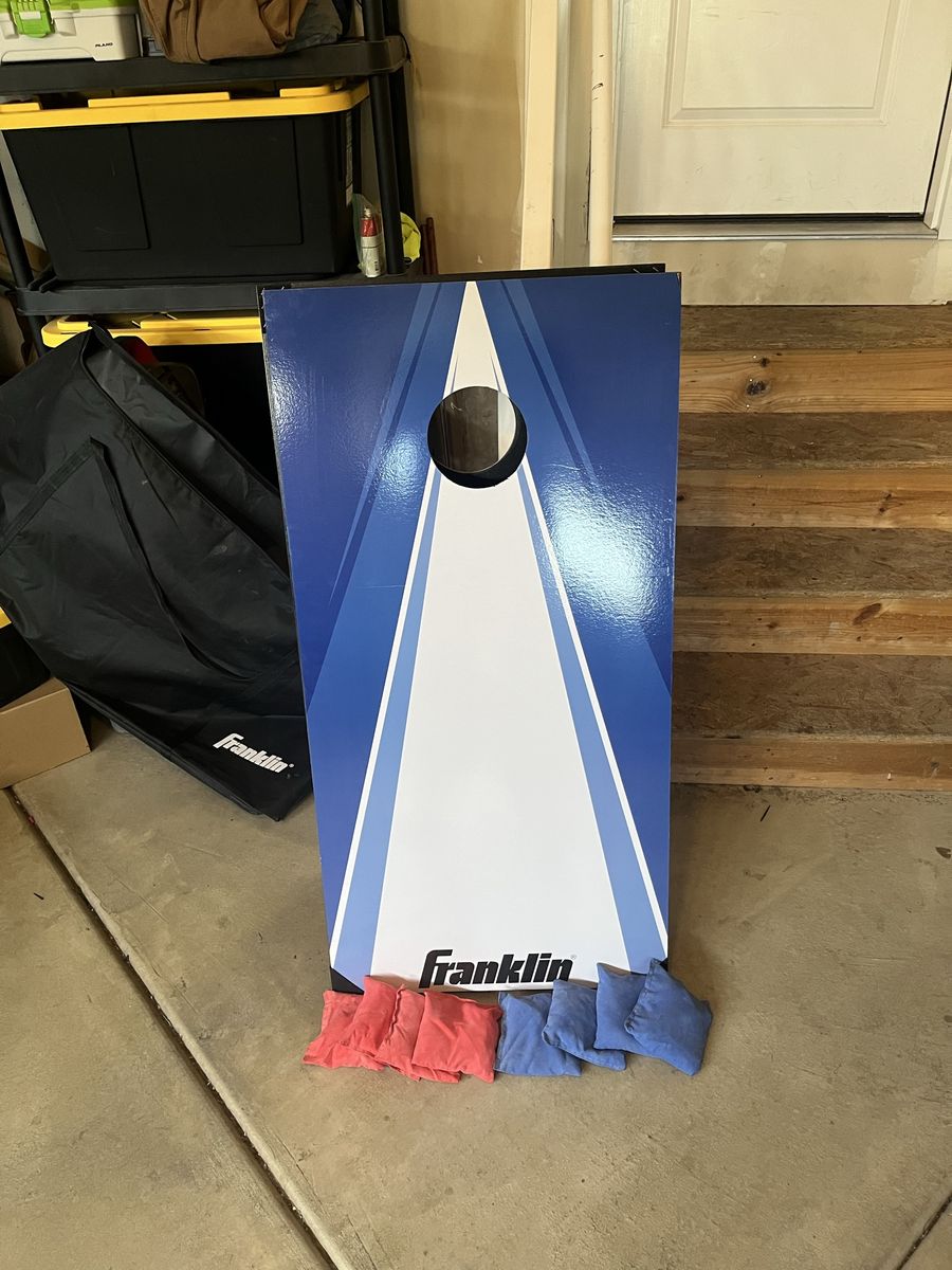Franklin Red & White Cornhole Game Set with Carrying Bag. Pretty much new