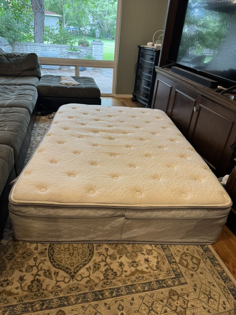 Comfy Full Matress & Boxspring