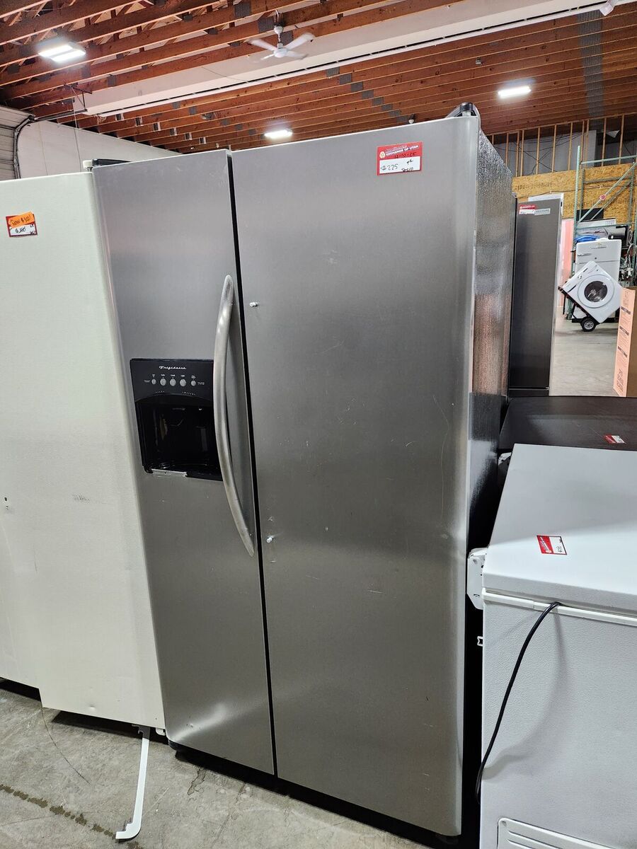 NICE FRIGIDAIRE STAINLESS STEEL SIDE BY SIDE FRIDGE