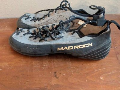 Mad Rock Lace Up Climbing Shoes Size US 8