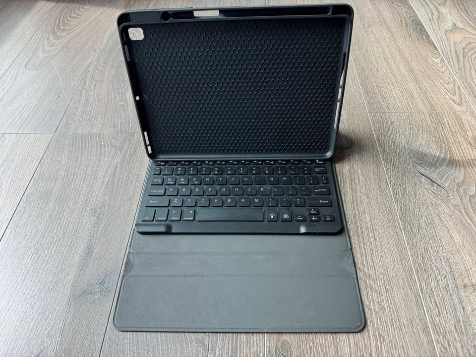 10.5” iPad Pro Case with Removable Bluetooth Keyboard – Black