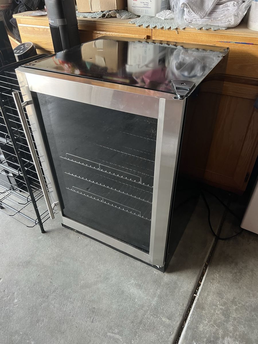 Magic Chef Mini Fridge