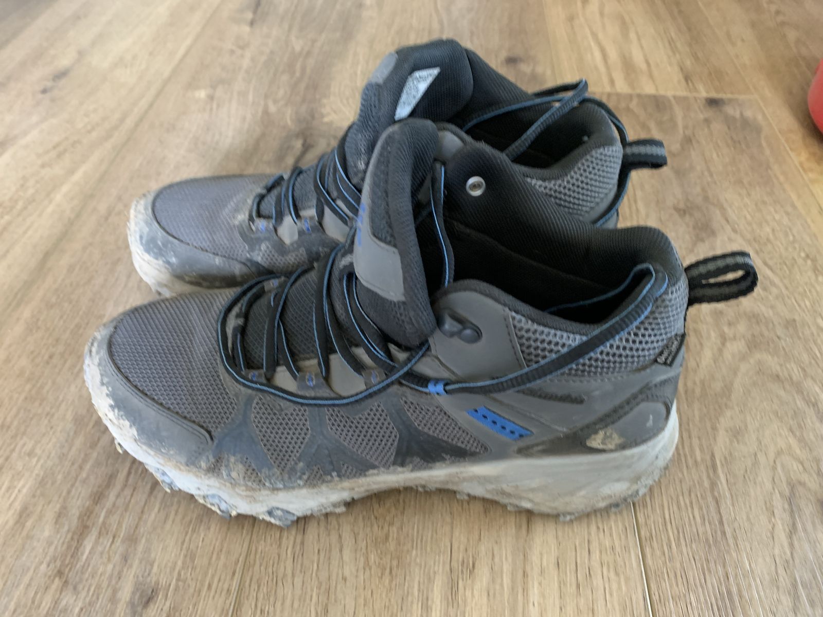 Hiking boots men’s