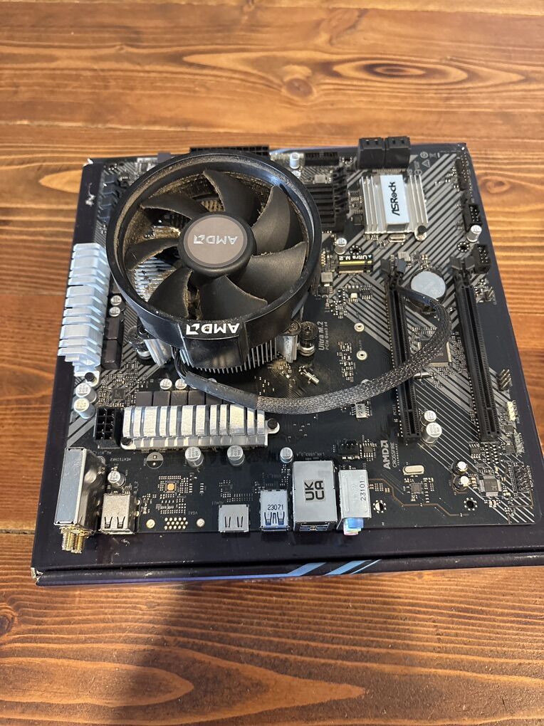 **USED** Gigabyte GA-AB350 + CPU