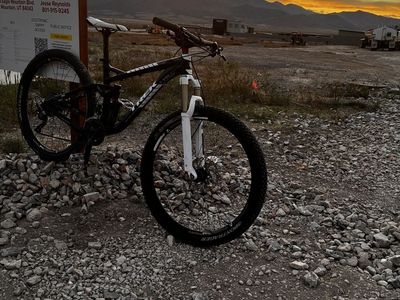 Trek Fuel EX 27.5 Full Suspension Mountain Bike - Fox Shocks, SRAM Drivetrain