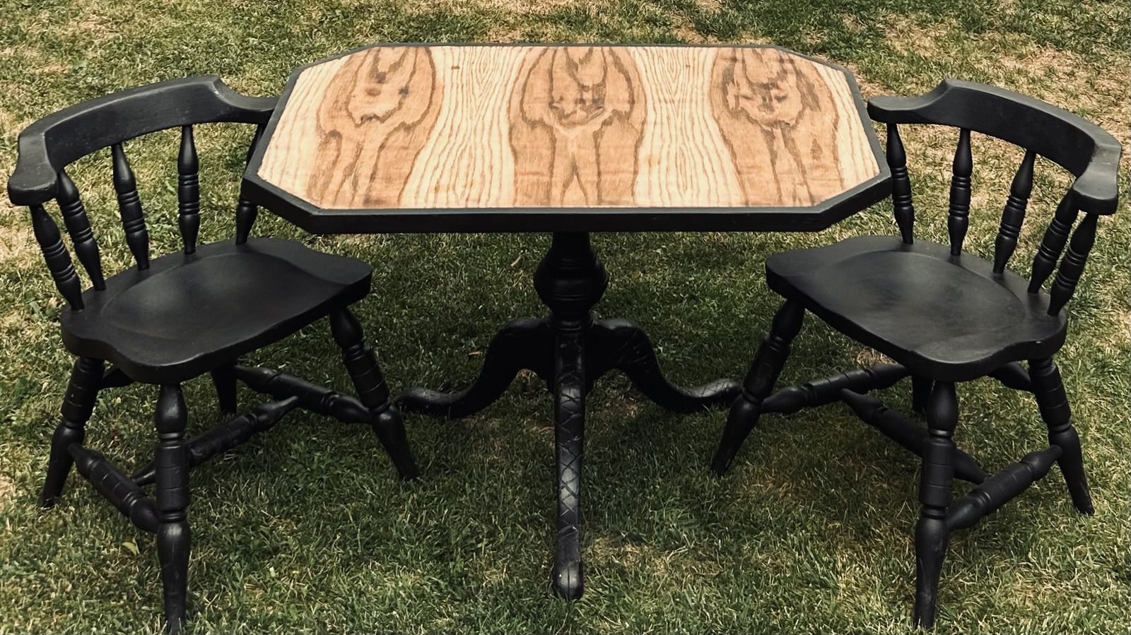 Unique Artistic Table & Matching Chairs
